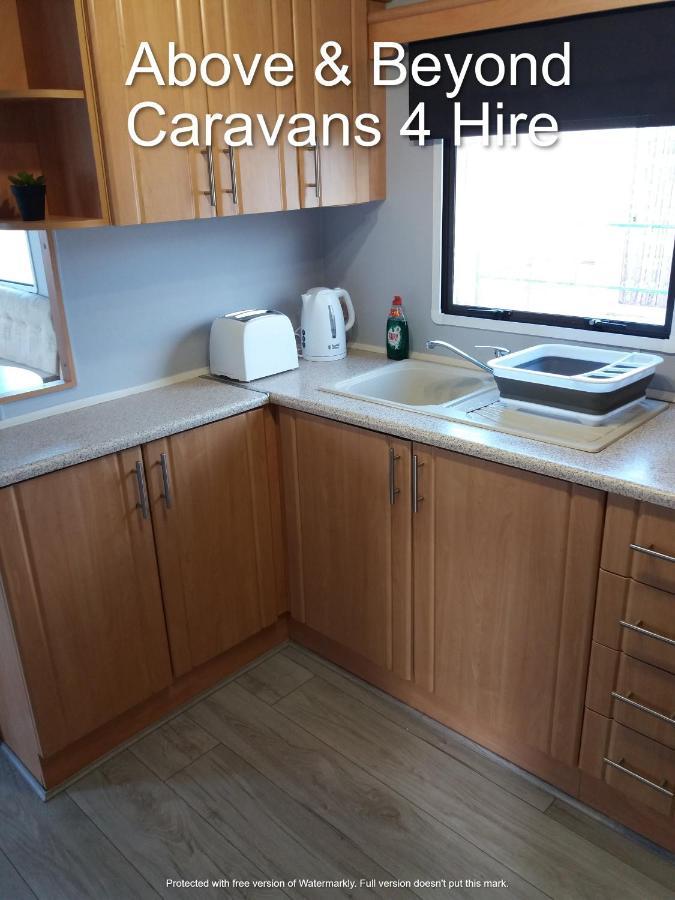 Above & Beyond Caravans ريل المظهر الخارجي الصورة